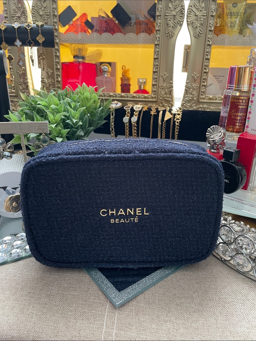 ✨CHANEL Beauté Navy Tweed Makeup Pouch with Gold Logo✨NEW